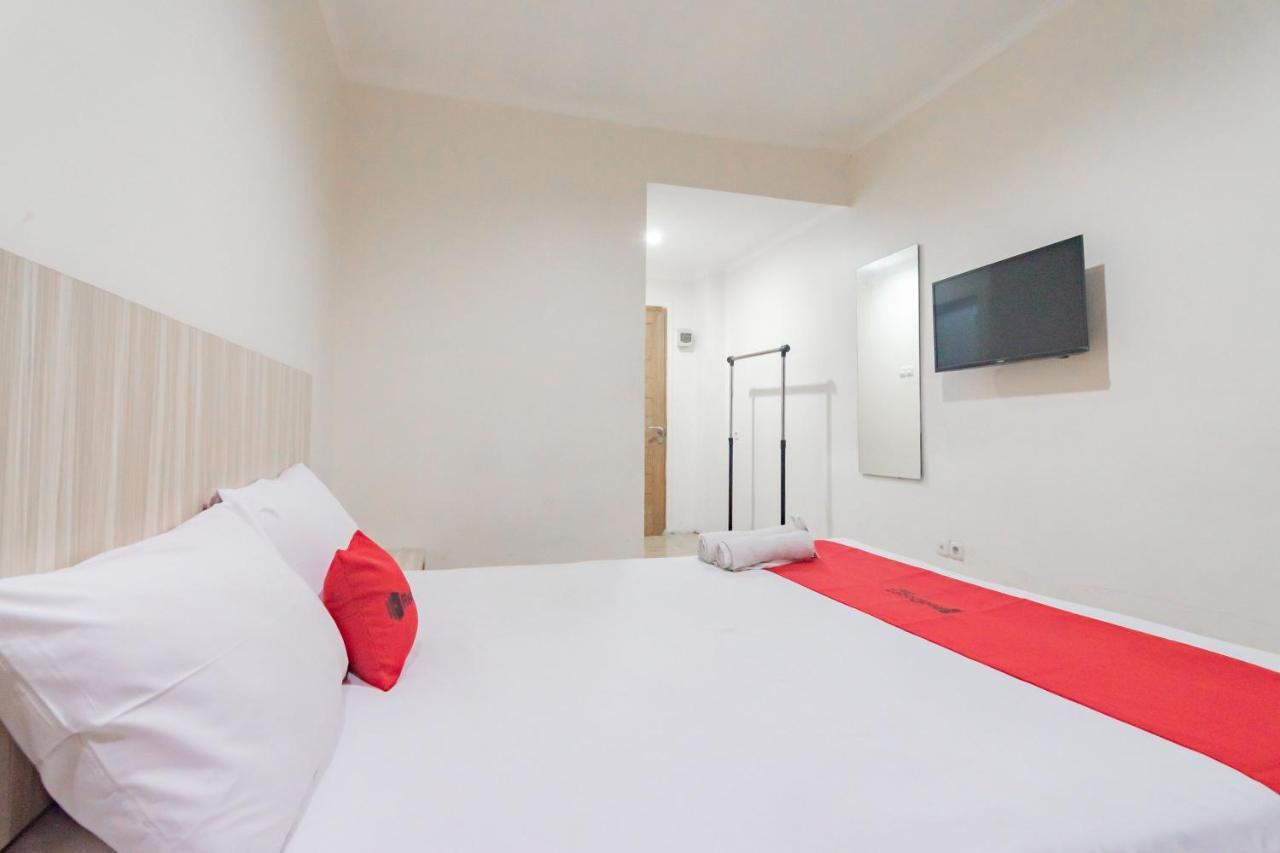Reddoorz Syariah At Cigadung Raya Street Hotell Bandung Exteriör bild